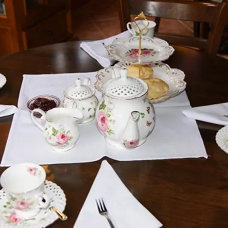 Country Bed & Breakfast 4*