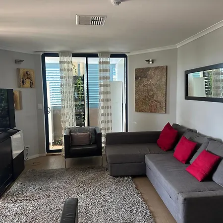 Spacious 2brm Free Parking Apartment Brisbane