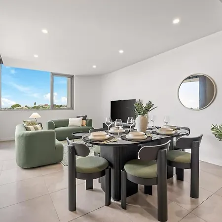 3br Family - King Beds, Parking & Views Apartment Brisbane