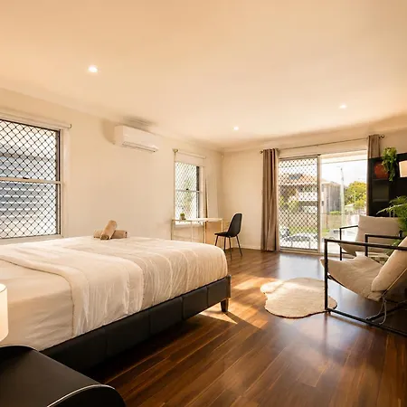 5br Family - Ev Car Point At Home, 2 Master - Near Sunnybank, Qeii, Qsac And Griffith Uni Holiday home Brisbane