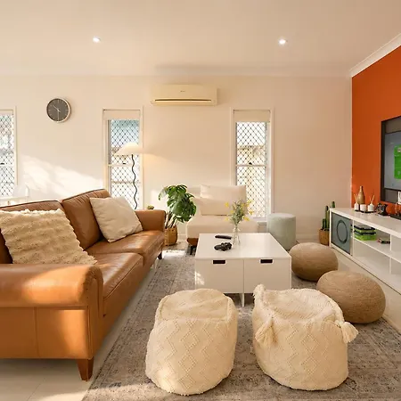 Holiday home 5br Family - Ev Car Point At Home, 2 Master - Near Sunnybank, Qeii, Qsac And Griffith Uni Brisbane