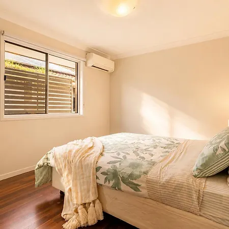 Holiday home 5br Family - Ev Car Point At Home, 2 Master - Near Sunnybank, Qeii, Qsac And Griffith Uni Brisbane