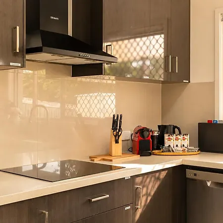 5br Family - Ev Car Point At Home, 2 Master - Near Sunnybank, Qeii, Qsac And Griffith Uni Holiday home Brisbane