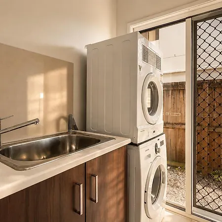 5br Family - Ev Car Point At Home, 2 Master - Near Sunnybank, Qeii, Qsac And Griffith Uni