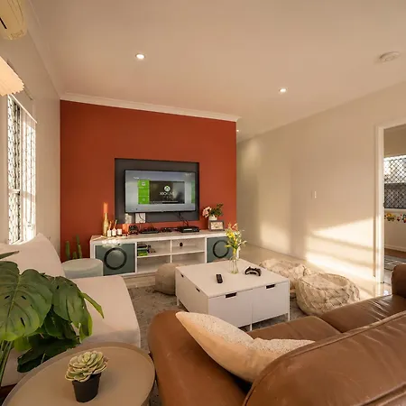 5br Family - Ev Car Point At Home, 2 Master - Near Sunnybank, Qeii, Qsac And Griffith Uni