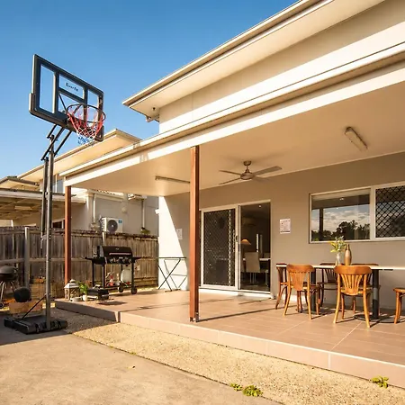 5br Family - Ev Car Point At Home, 2 Master - Near Sunnybank, Qeii, Qsac And Griffith Uni Holiday home Brisbane