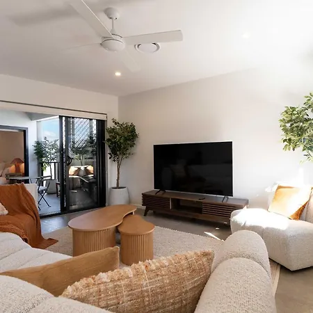 Premium 3br Floor With Parking, Ev Friendly & Views Apartment