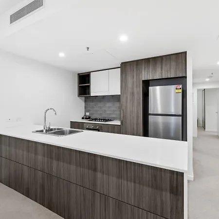 Scenic 2br With Balcony And Recreational Deck Access *