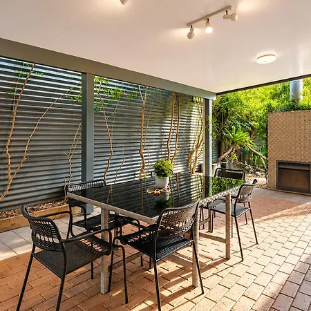 Spacious 4br Near Sunnybank With Modern Amenities