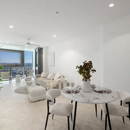 Qw Riverside Luxe By Independent Host *