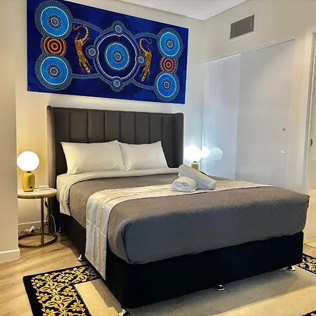 Apartment Brisbane's Highest Rated 3 Bedroom Luxury -above 60th Floor- Incredible Views In Skytower, Brisbane's Tallest Building -complimentary Wifi, Drinks, Snacks & Streaming Access Brisbane