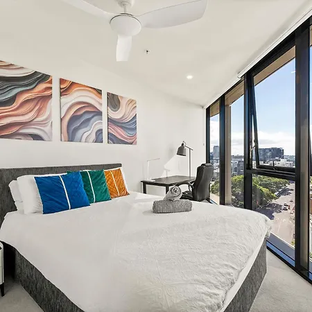 Location And Splendid Views Apartment