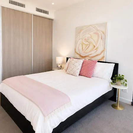 Queens Wharf Diamond Level 60, Sleep 5, 1 Carpark Brisbane