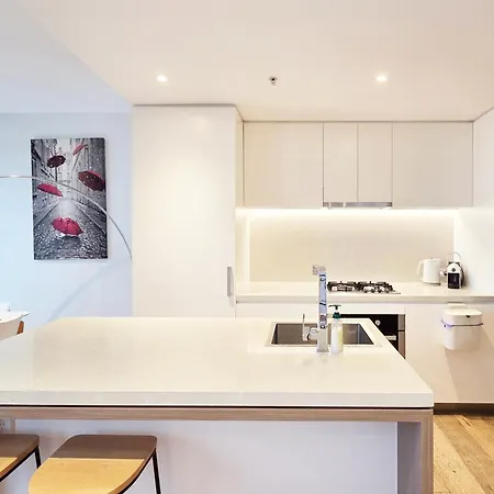 2br Fortitude Valley Pool Gym And Parking *