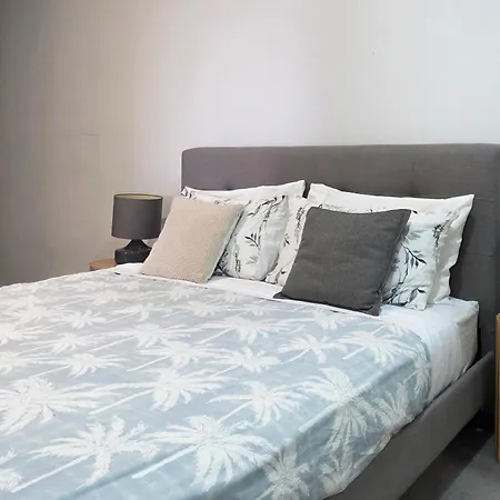 Apartment 20th Floor Fortitude Valley 2br 1ba With Parking Brisbane
