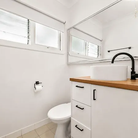 Apartment Limone - 2br - Sleeps 6 - Cbd And Free Parking *