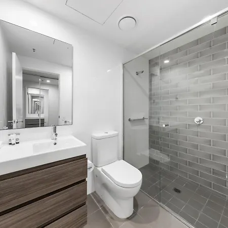 Scenic 2br With Balcony And Recreational Deck Access *