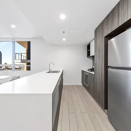 Scenic 2br With Balcony And Recreational Deck Access