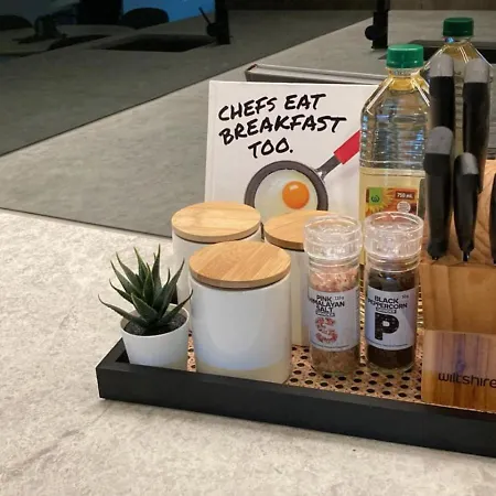 Comfy 1 Bedroom With Wifi And Parking * Brisbane