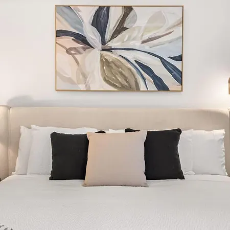 3br Family - King Beds, Parking & Views * Brisbane