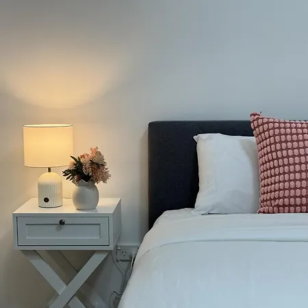 Prime Toowong 3br - Walk To Shops And Transport Apartment