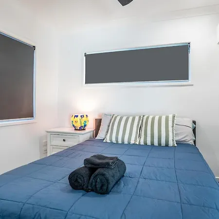 Apartment Brand New Stylish Tranquil & Self Check In Brisbane