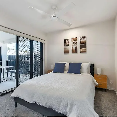 3br Floor With Parking, Ev Friendly & Views South *