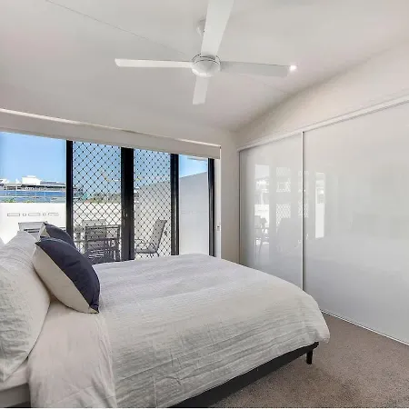 3br Floor With Parking, Ev Friendly & Views South Apartment