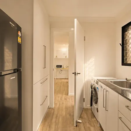 Spacious 4br Near Sunnybank With Modern Amenities Apartment *
