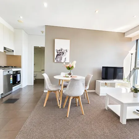 Cloud 17 Retreat - Meriton Soleil Private 1b Apartment *