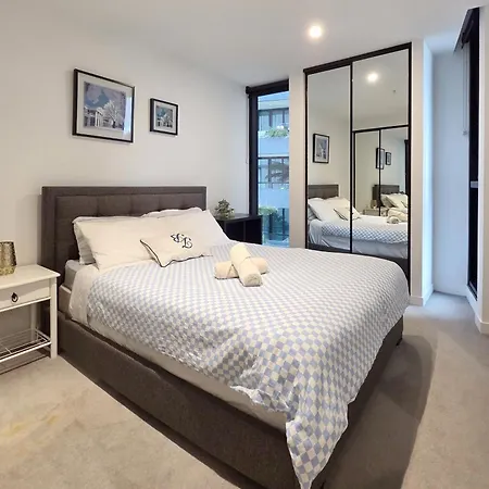 2br Fortitude Valley Pool Gym And Parking