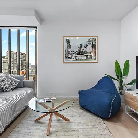 Spacious 2br On Fish Lane With Pool And Parking! Apartment *