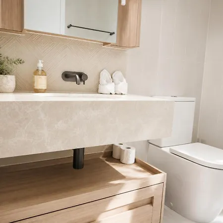 Queen's Wharf Lv 62 1bedroom - And Skyline View Apartment *