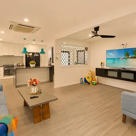 Spacious 4br Near Sunnybank With Modern Amenities Apartment