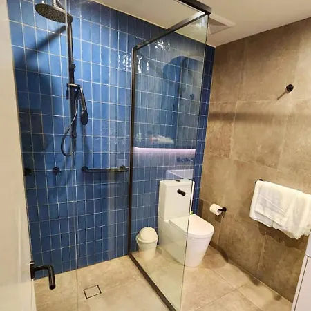 Apartment Comfy 1 Bedroom With Wifi And Parking *