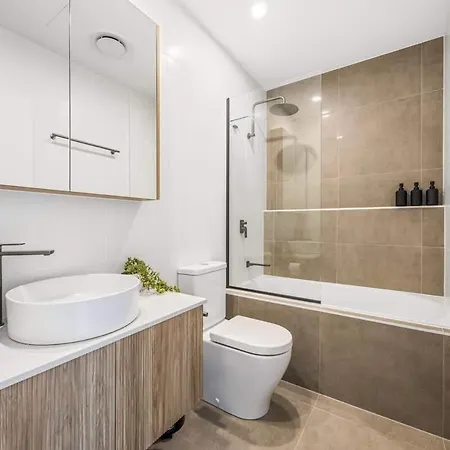 Family Retreat - Free Secure Car Park, Garden Westfield Shopping, Restaurants Apartment Brisbane