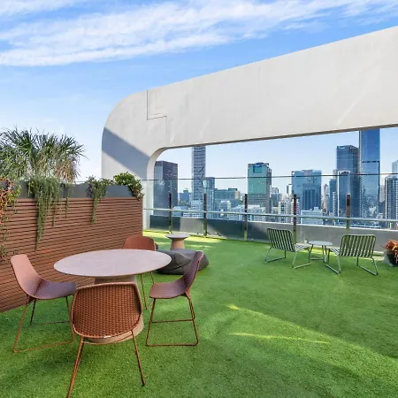 Scenic 2br With Balcony And Recreational Deck Access Apartment *