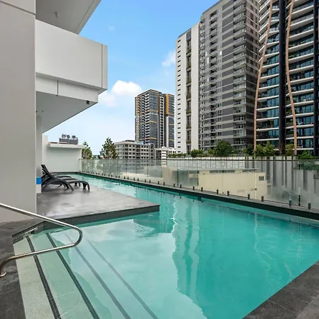 Apartment Altitude - Stunning & River Views! Brisbane