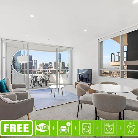 Scenic 2br With Balcony And Recreational Deck Access Apartment Brisbane