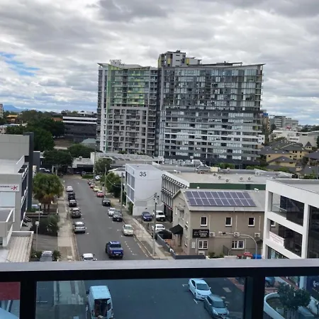 Comfy 1 Bedroom With Wifi And Parking * Brisbane