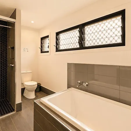 Spacious 4br Near Sunnybank With Modern Amenities