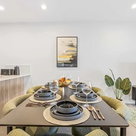 Apartment Family Retreat - Free Secure Car Park, Garden Westfield Shopping, Restaurants Brisbane