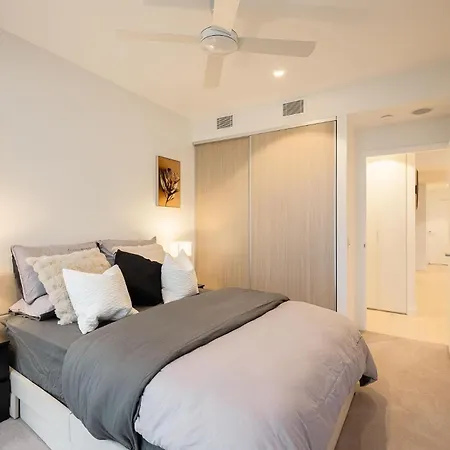 Stunning River View 2 br Casino Qw *