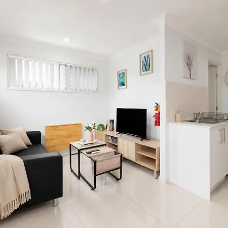 Apartment Smart Self Check-in - W Freney *