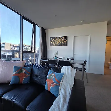 Apartment Stunning & River Views Rooftop Pool Gym Brisbane