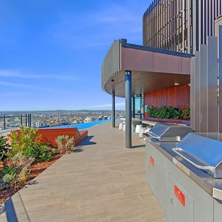 1 Bedroom With Stunning Views Heart Of *
