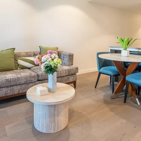 Apartment Queenswharf By Serain Residences