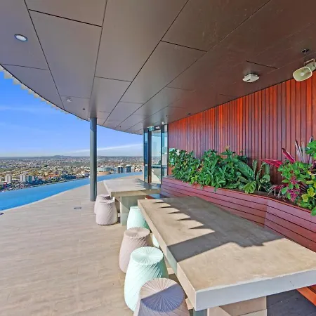 1 Bedroom With Stunning Views Heart Of Apartment Brisbane