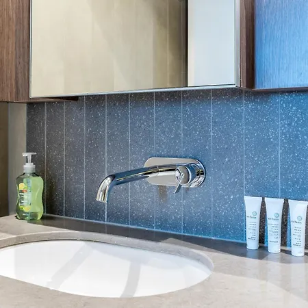 Queenswharf By Serain Residences Apartment *