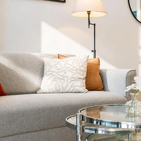 1br In Queen's Wharf Lv 29 With Sofa Bed And Carpark Apartment